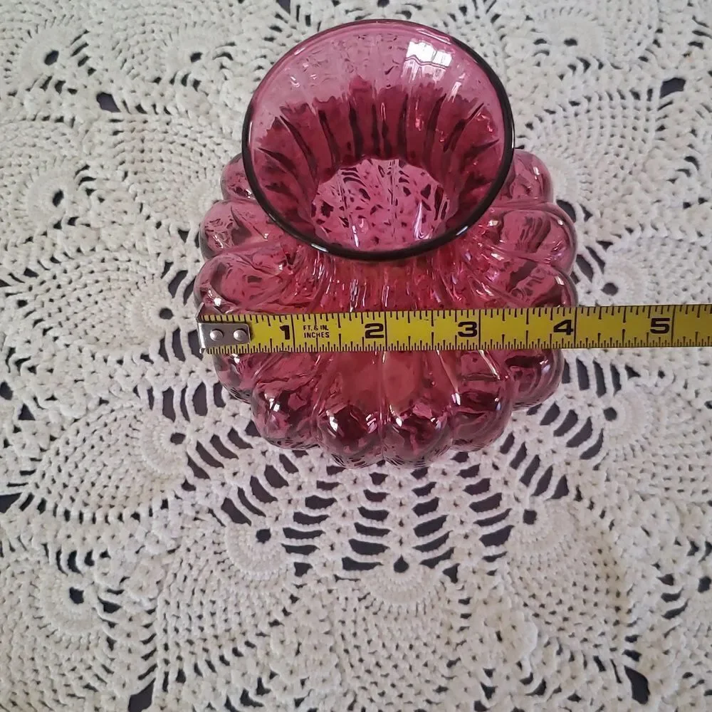 Vintage 1960s Pilgrim Cranberry Glass Optic Swirl Ribbed Vase 6